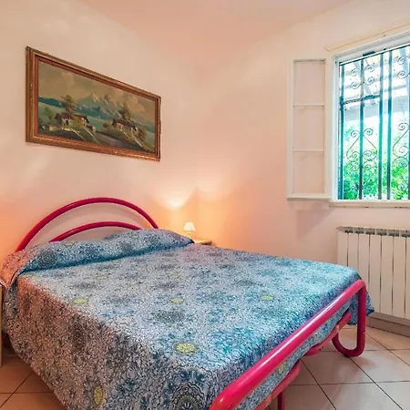 Nettes Ferienhaus In Mit Grossem Garten Holiday home