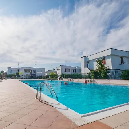 Сasa de vacaciones Nettes Ferienhaus In Mit Grossem Garten